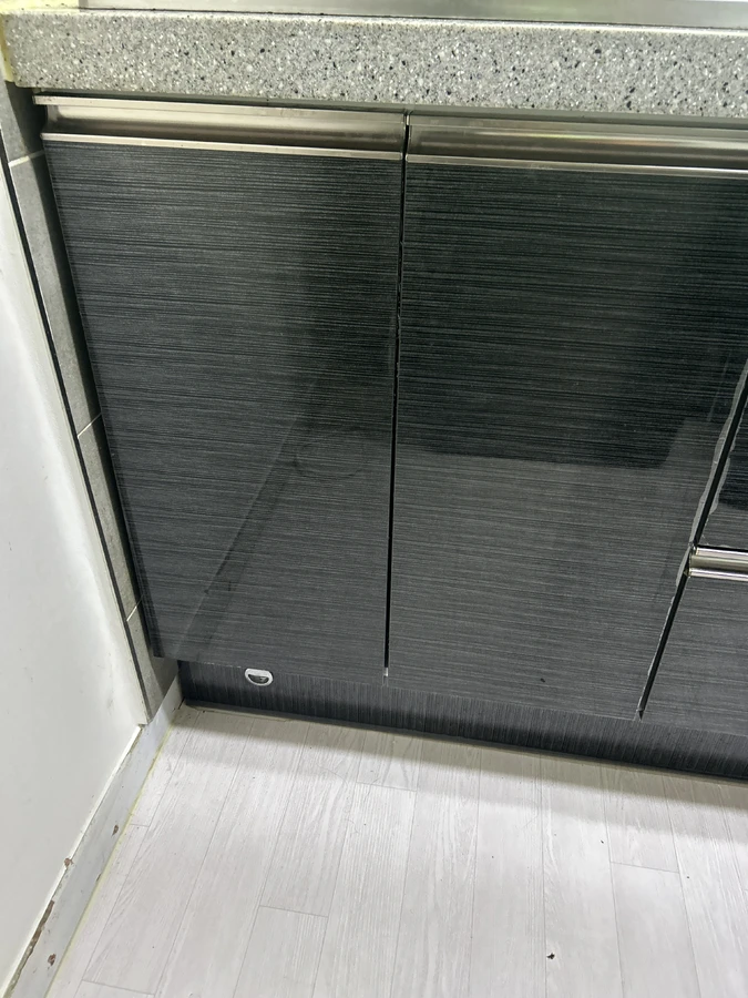 문짝만 있던 가스레인지 옆 기존 하부장 사진